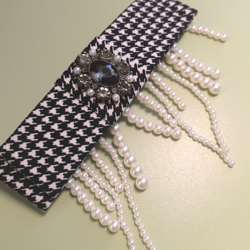 Daily sale- faux pearl hair clips